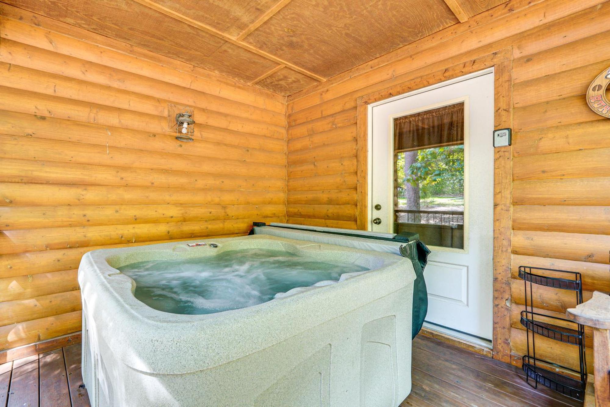 Broken Bow Rental Cabin With Hot Tub And Bar Екстериор снимка