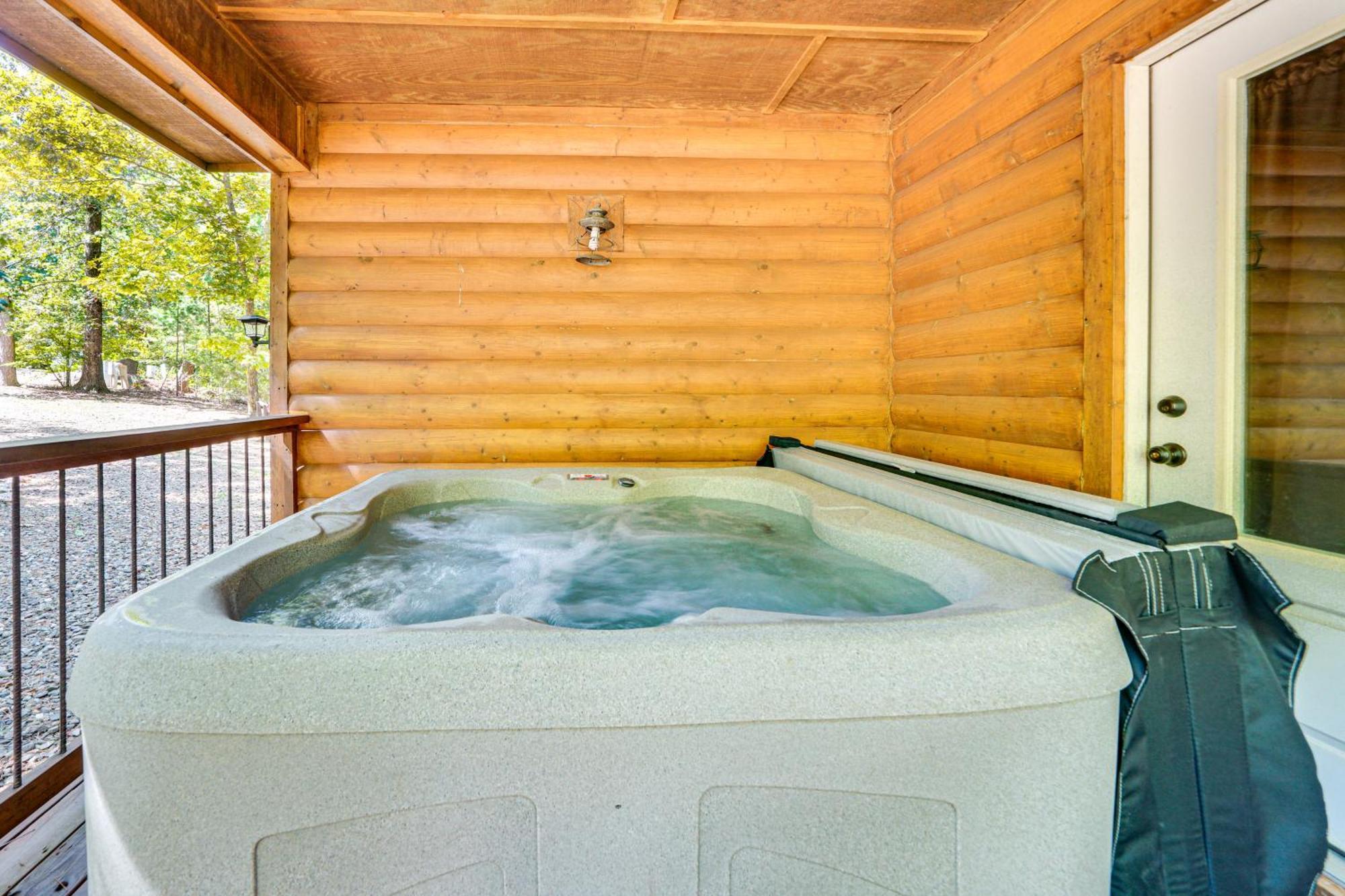 Broken Bow Rental Cabin With Hot Tub And Bar Екстериор снимка