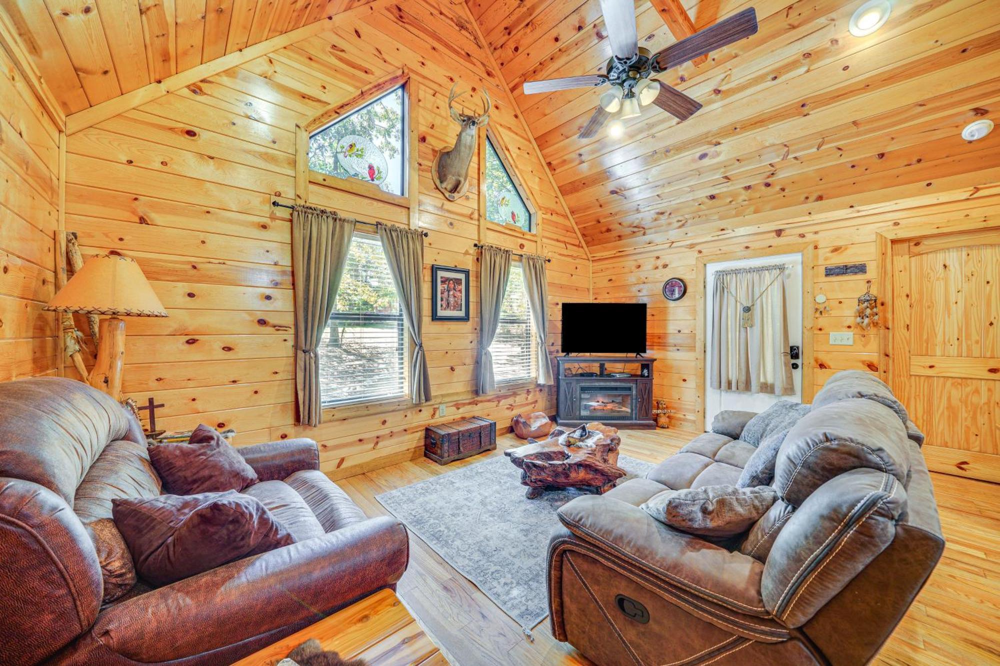 Broken Bow Rental Cabin With Hot Tub And Bar Екстериор снимка